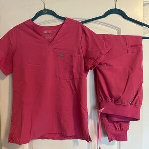 FIGS scrub set - pink S/M